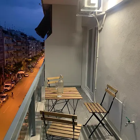 Lux , 3 Full Extra , Center Thessaloniki