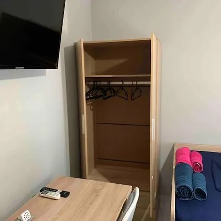 Lux , 3 Full Extra , Center * Thessaloniki
